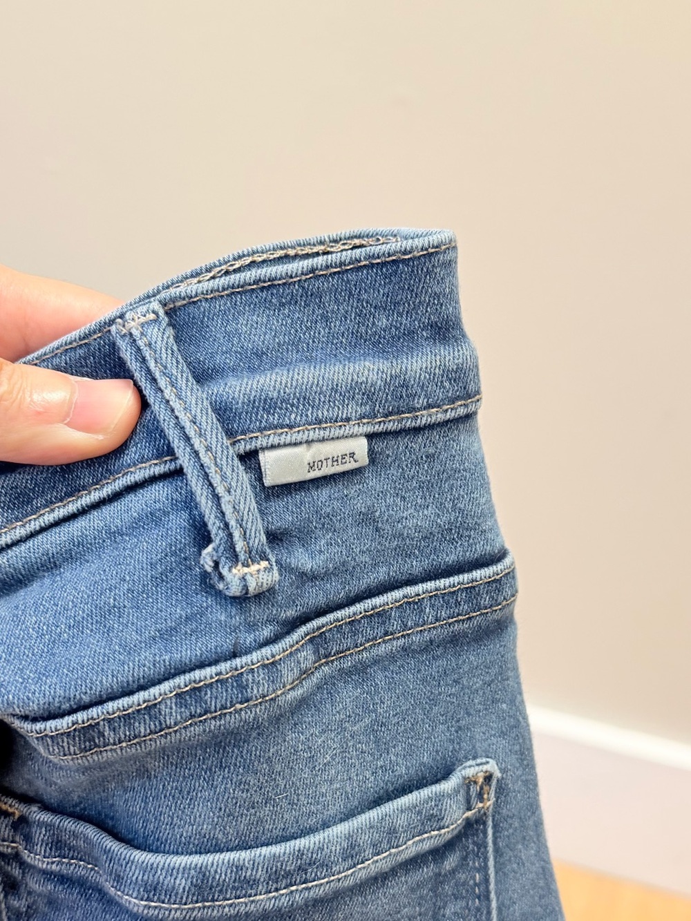 Mother Women’s The Hustler Ankle Fray Denim Jeans in Home Movies - Picture 7 of 7